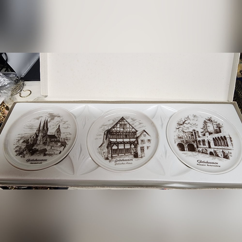 Set of 3 HANNOVER Royal Porzellan Bavaria KPM Germany Handarbeit Mini Plates